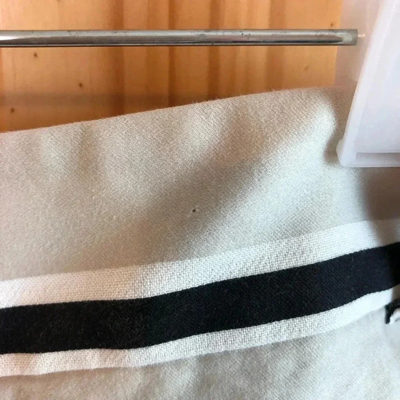 Loft Riviera Stripped Shorts - Picture 2 of 5